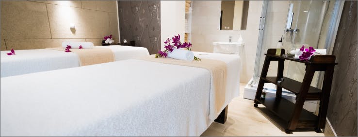 spa beds in room