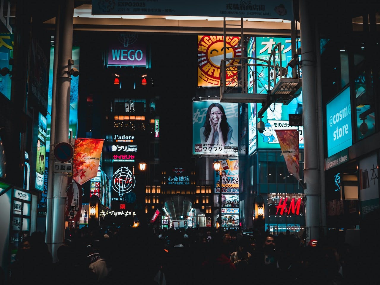 neon signs for retail advertisements