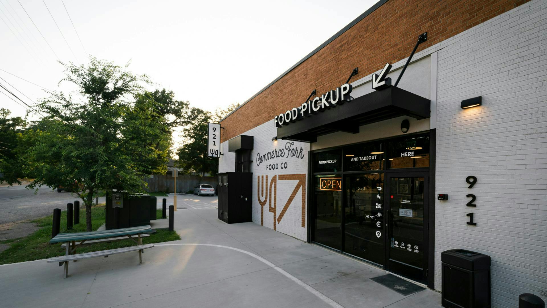 Dallas Commerce Ghost Kitchen