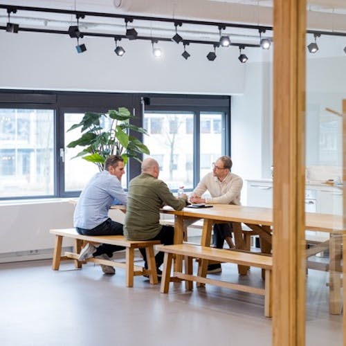 Herman, Erik en Hugo in overleg op kantoor in Utrecht voor Cloud++