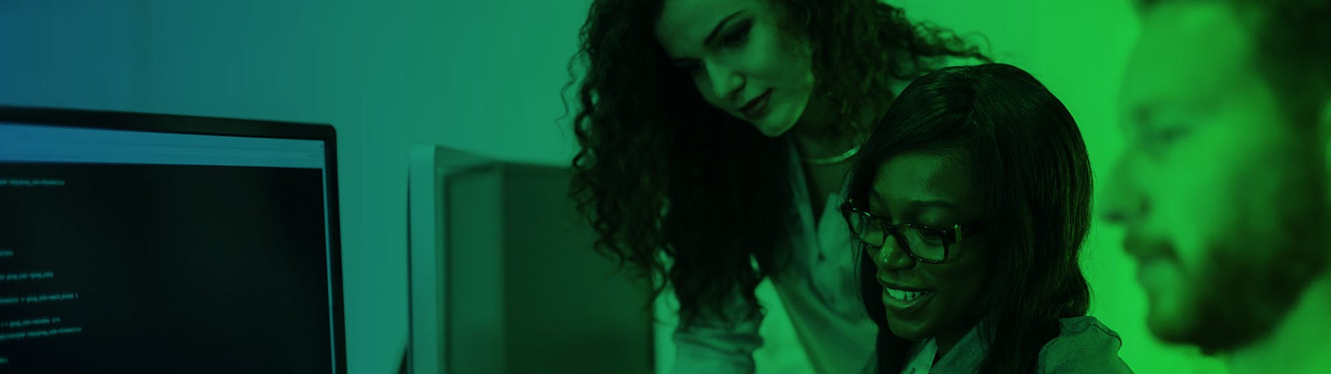 full width image cloudplusplus office working