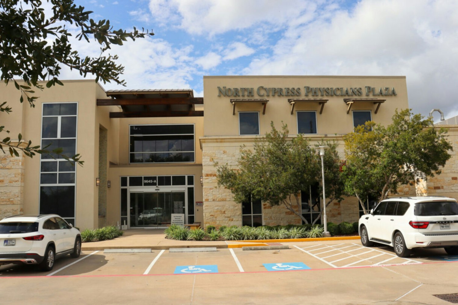 Exterior view of CLS Health Clinic - Cypress in Cypress, TX offering primary care, endocrinology, and cardiology services.