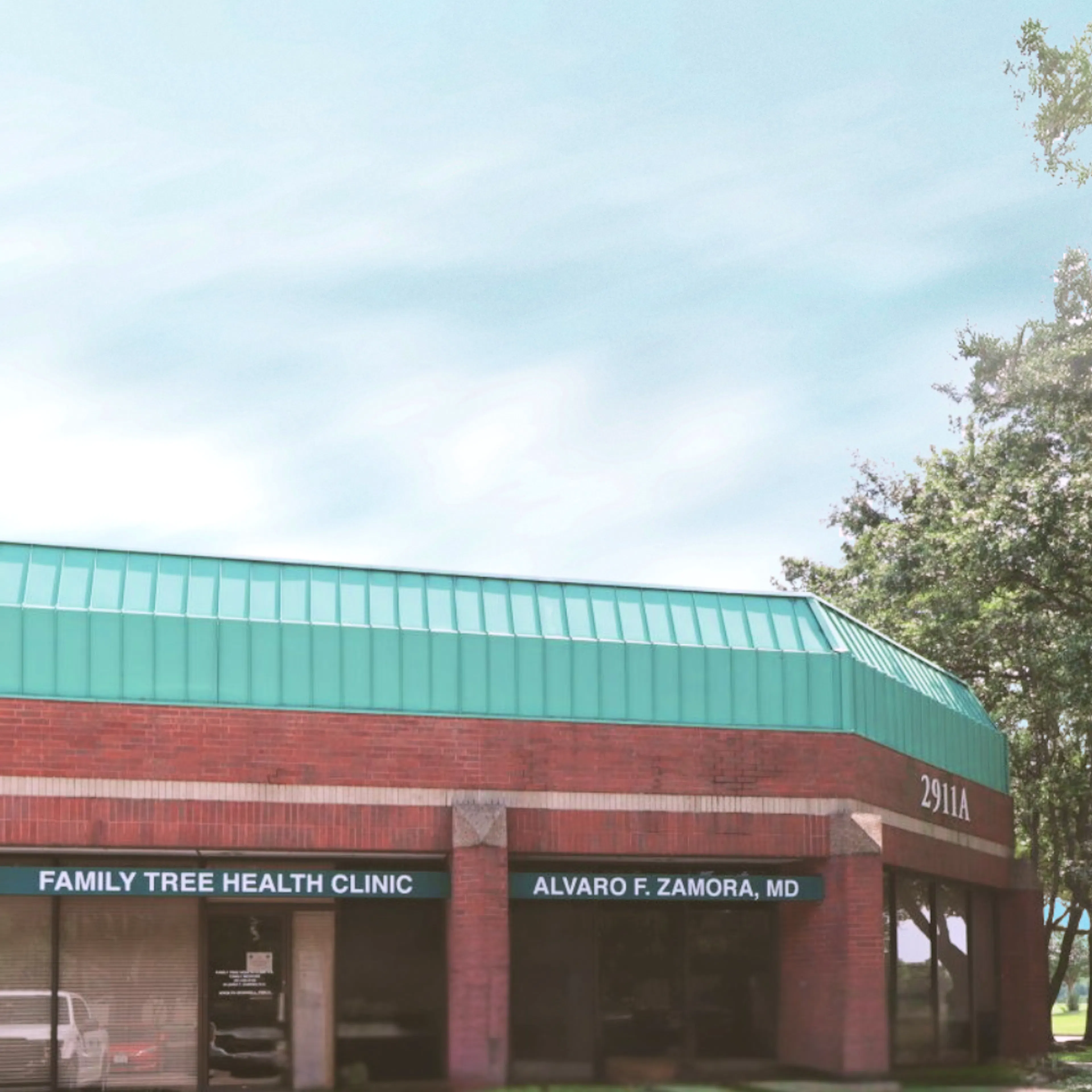 Exterior view of CLS Health Primary Care Associates - League City, treating common illnesses and chronic conditions.