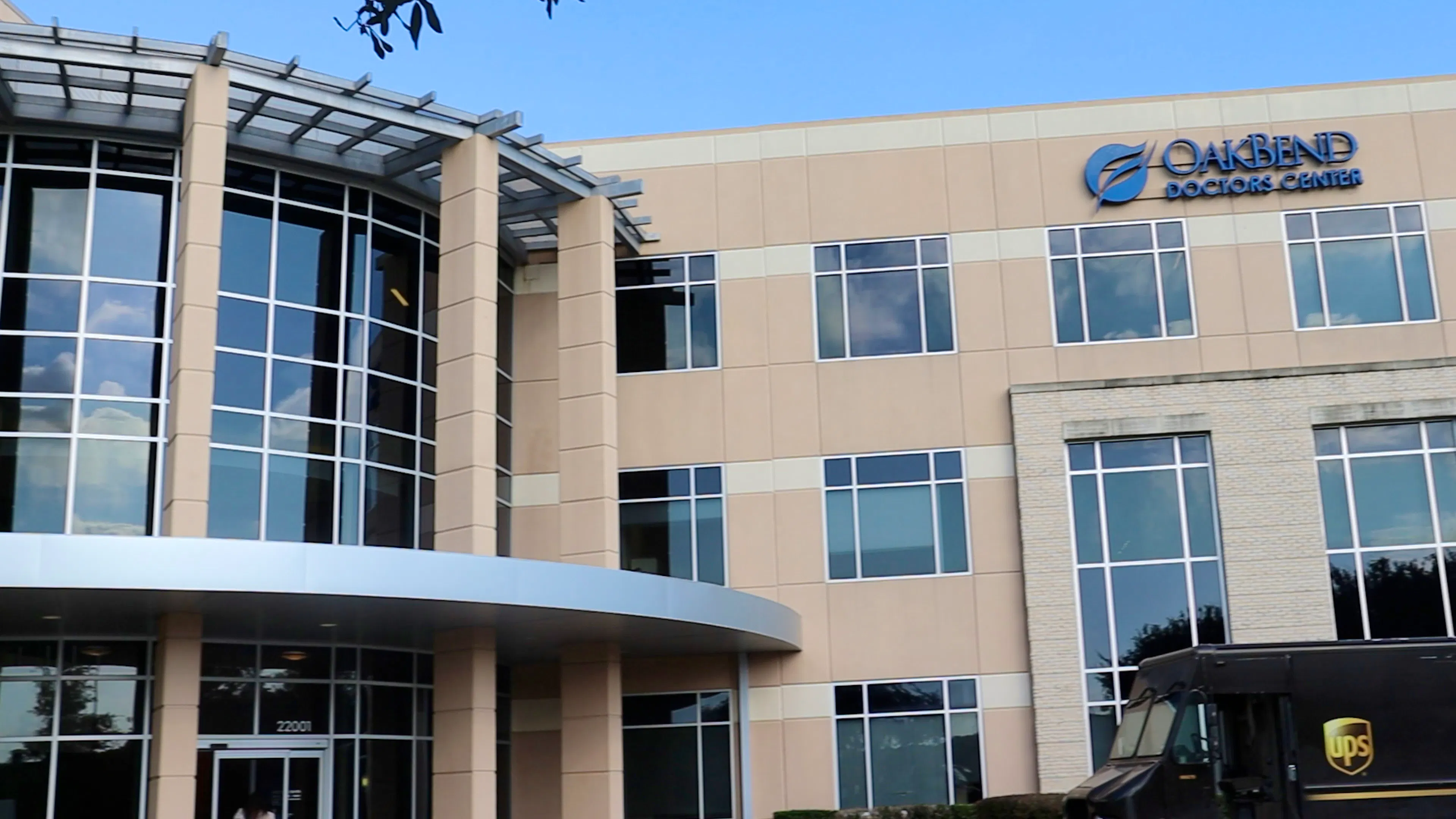 Exterior view of CLS Health Primary Providers - Richmond, open for treating common illnesses and chronic conditions.