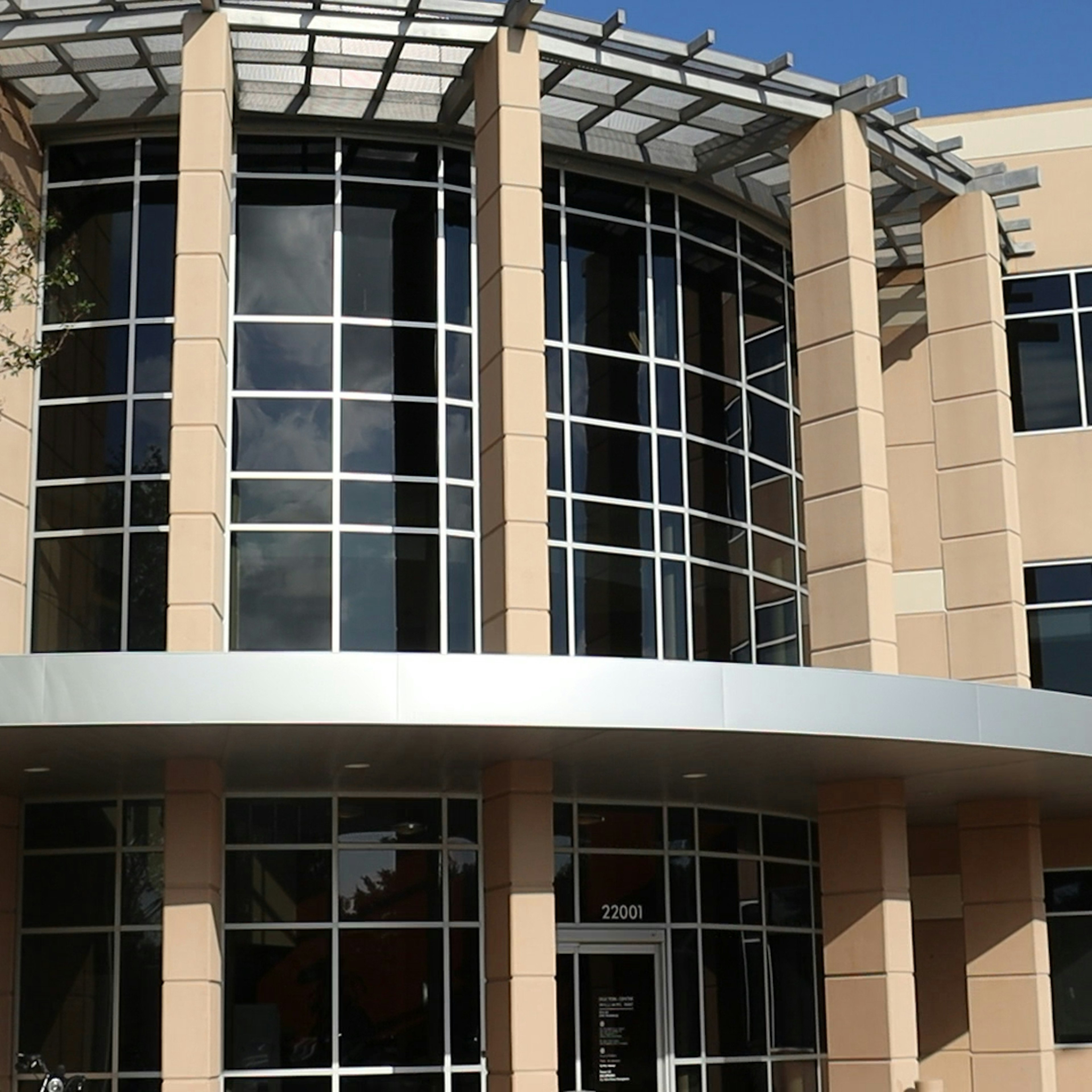 Exterior view of CLS Health Primary Providers - Richmond, open for treating common illnesses and chronic conditions.