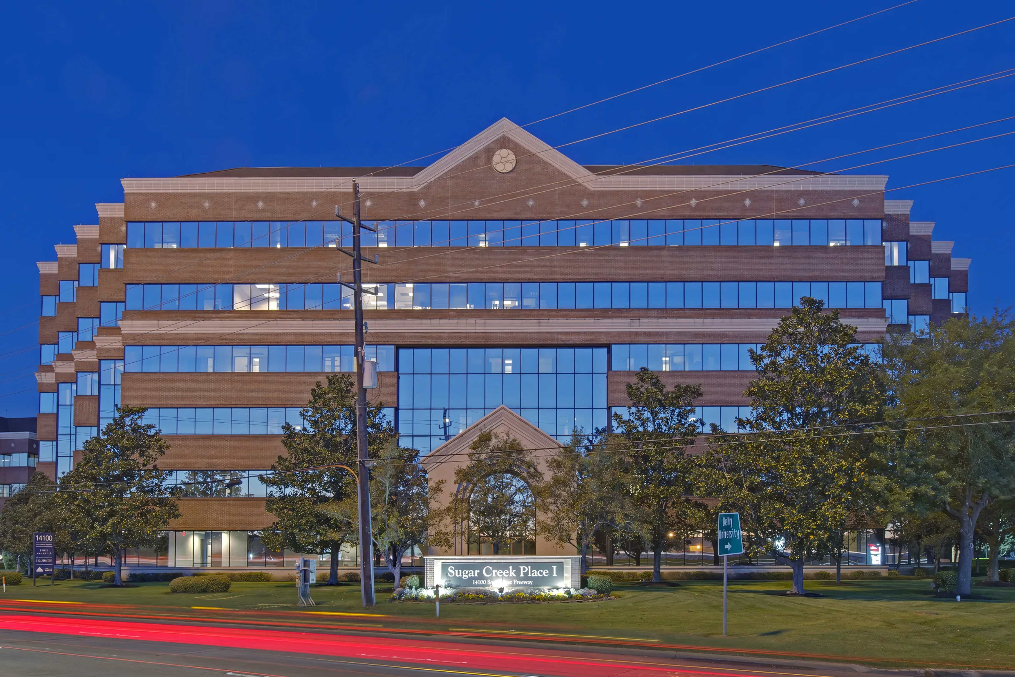 Exterior view of CLS Health Comprehensive Care Clinic - Sugar Land, offering primary care and specialty care services.