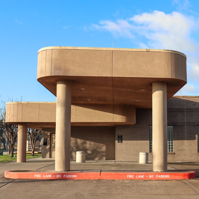 Exterior view of CLS Health Southeast Houston Cardiology - Clear Lake, providing expert heart health care.