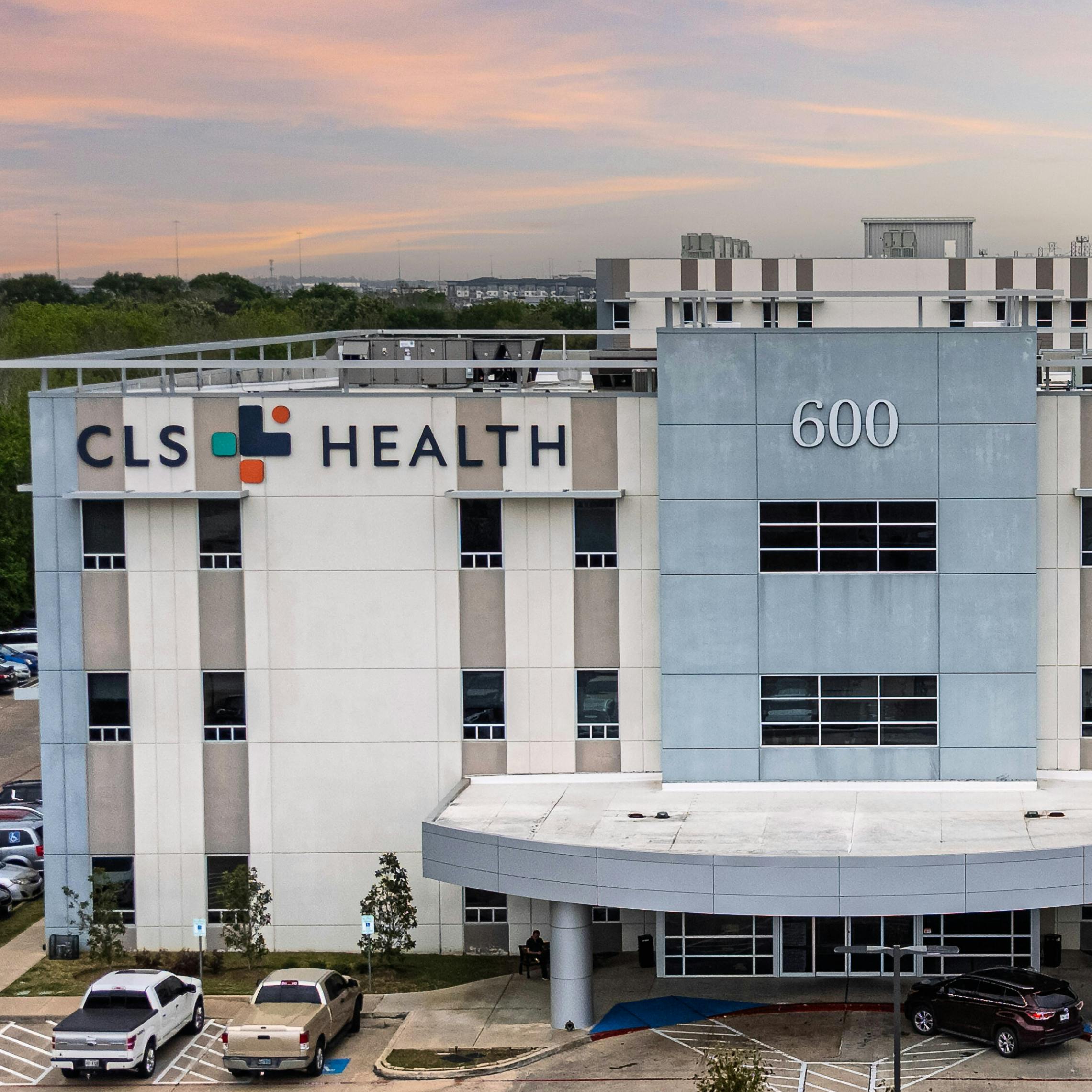 Exterior of the 600 building at CLS Health Comprehensive Care Clinic in Clear Lake, home to primary and specialty care doctors.