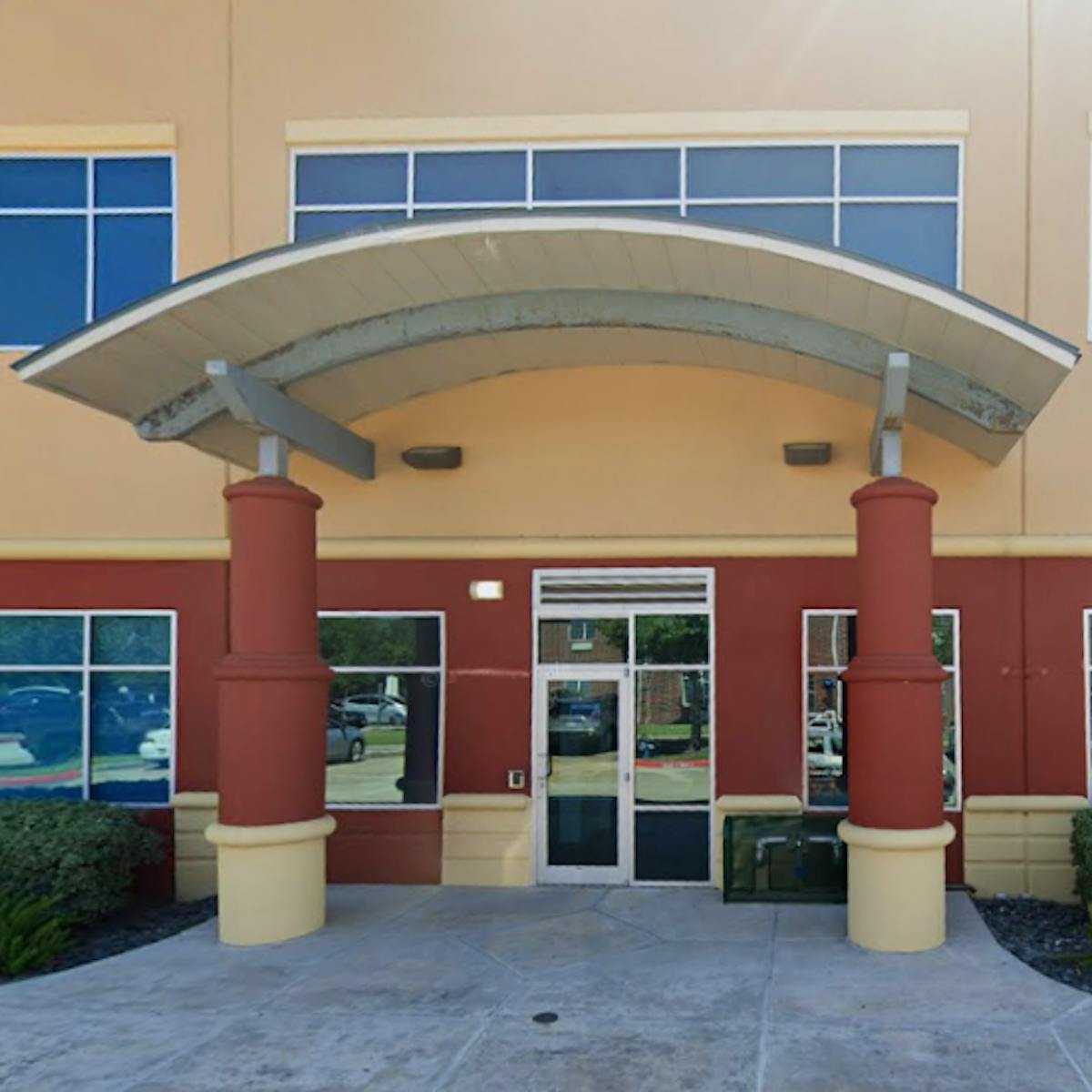 Exterior view of CLS Health Podiatry Associates clinic in Pearland, Texas on Cullen Parkway.
