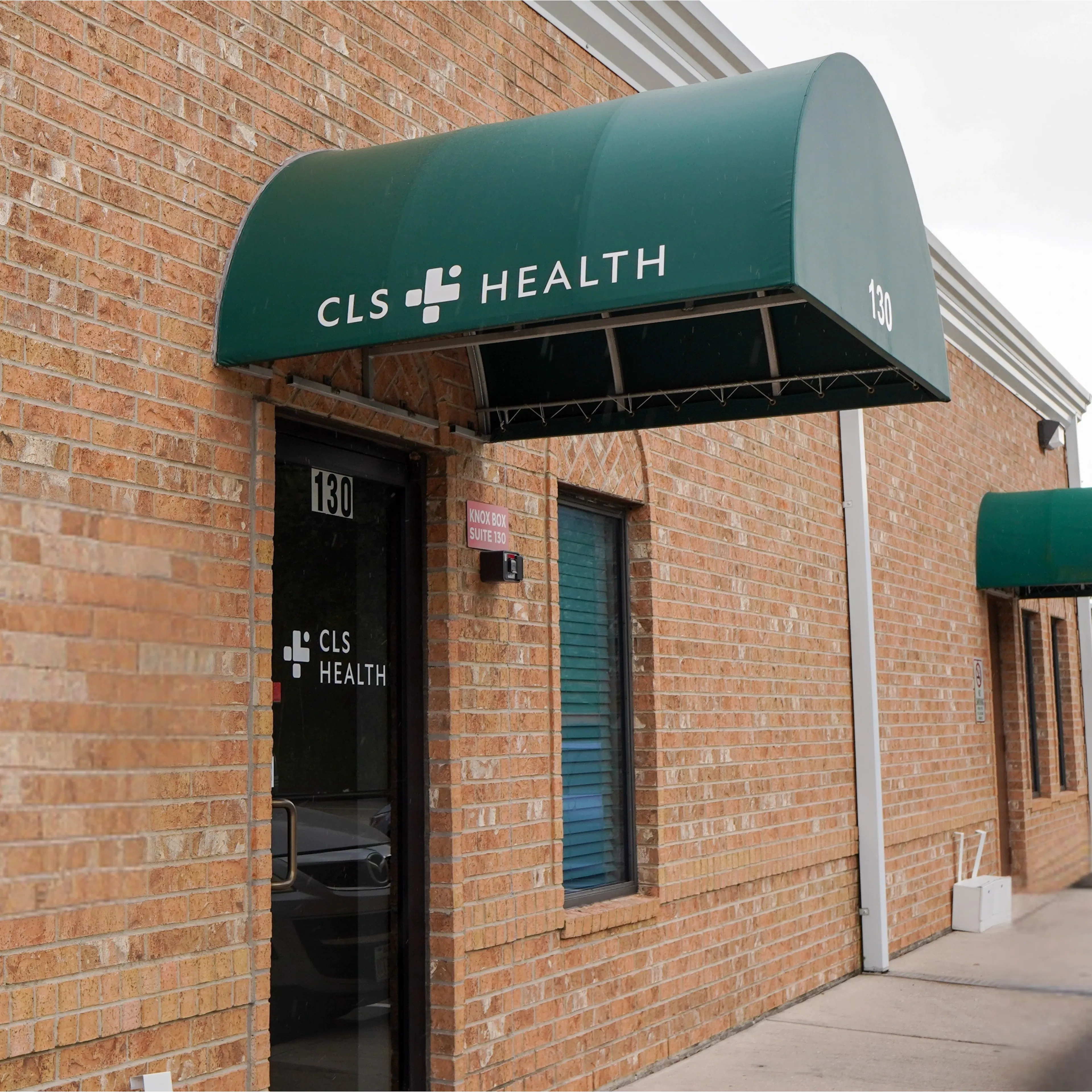 Entrance of CLS Health Pain Management Associates - Pasadena. 