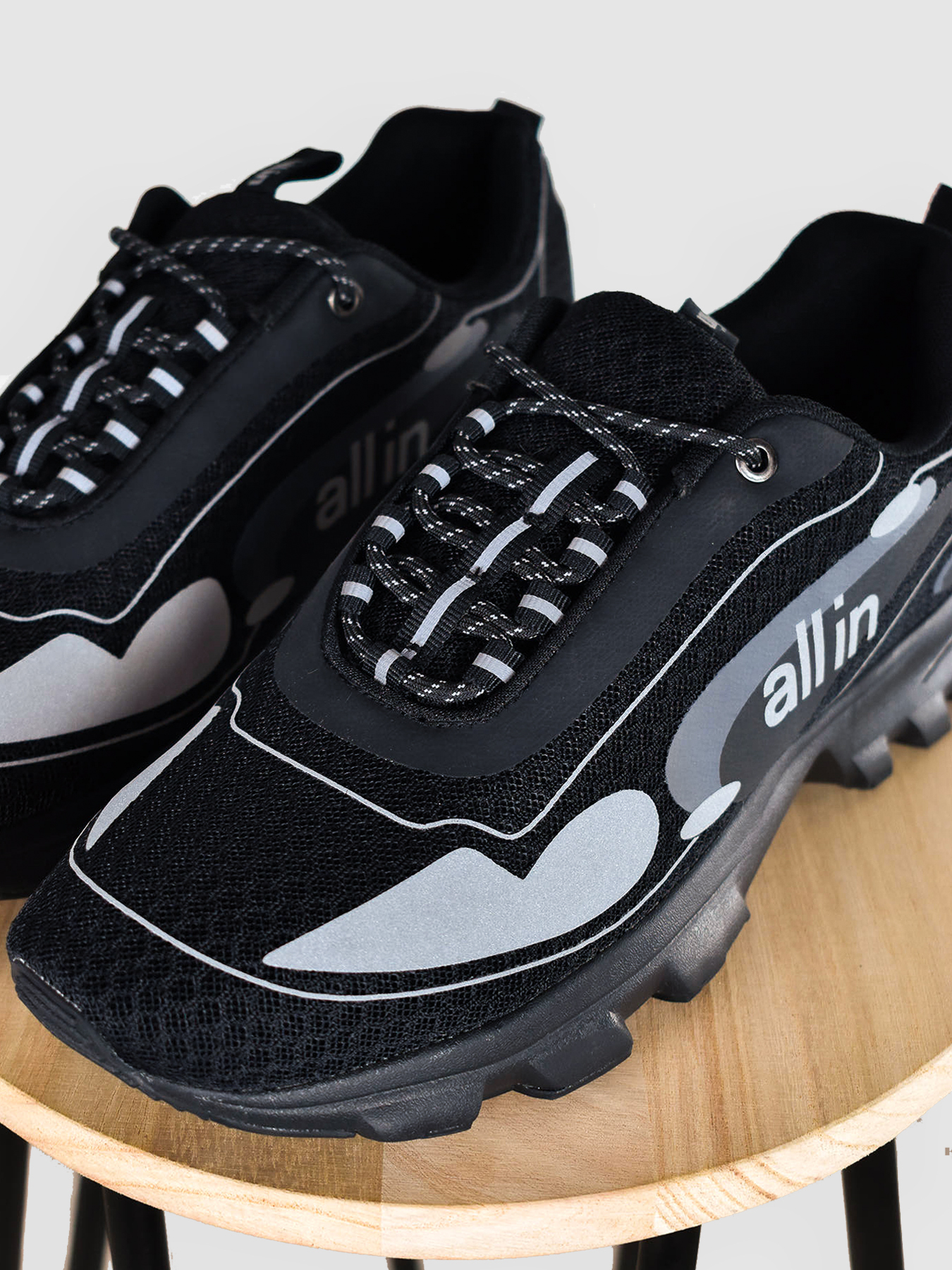 astro chunky sneaker