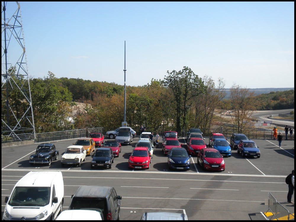 Section parking Peugeot