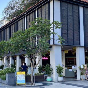 Cafes, restaurants, and bard in Robertson Quay, Singapore