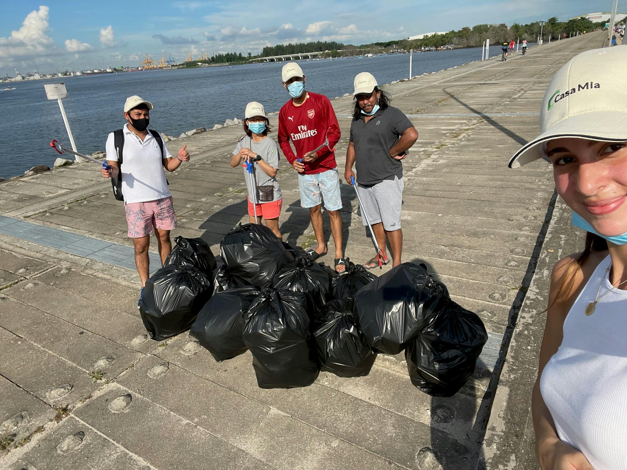 Casa Mic Coliving Members busy on International Coastal Cleanup Day