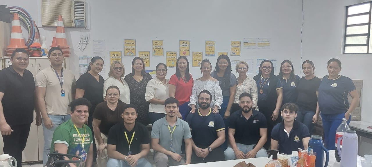 CME realiza visita técnica na Escola Municipal Dr. Vicente Maués