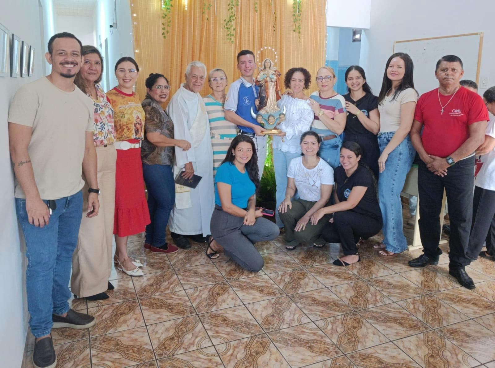 Equipe CME e imagem peregrina de Nossa Senhora da Conceição