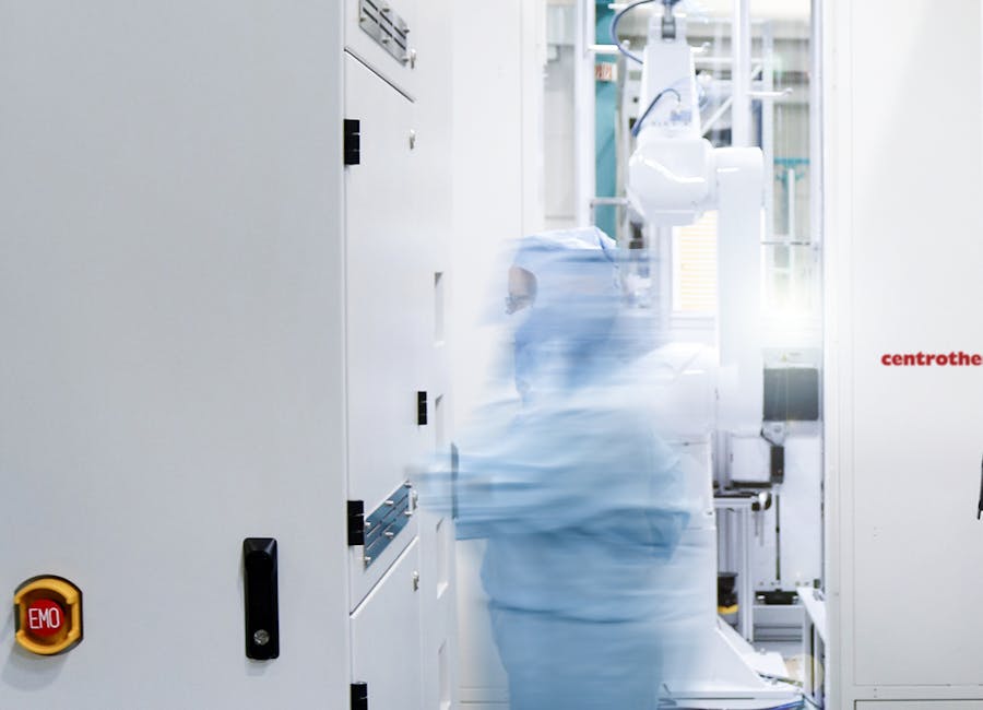 centrotherm service operation in clean room environment