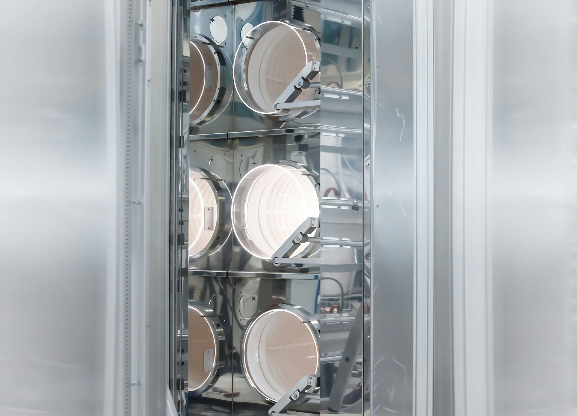 Process tubes of a centrotherm horizontal furnace