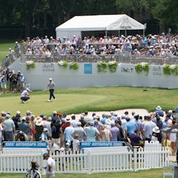 Hole #9 Large Crowd