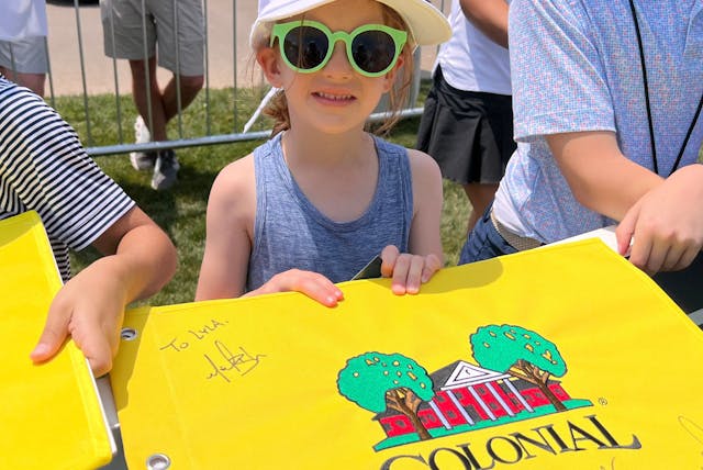 kid getting autograph