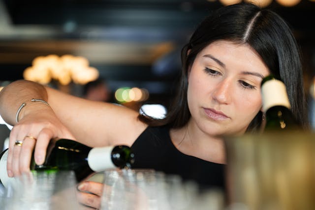 Waitress in Hawks Landing