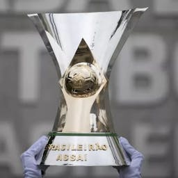 Campeonato Brasileiro (Séries A e B) e Copa do Brasil