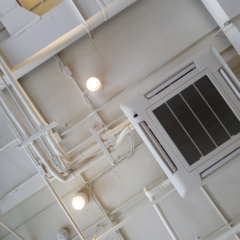 Ventilation system ceiling air duct