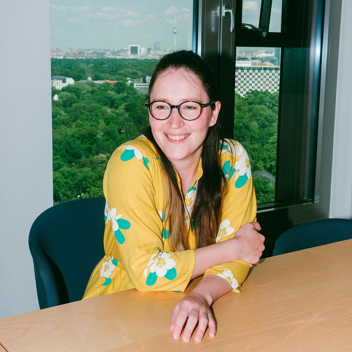 TWOW mit YPOG – Stefanie Richter im Berliner Büro