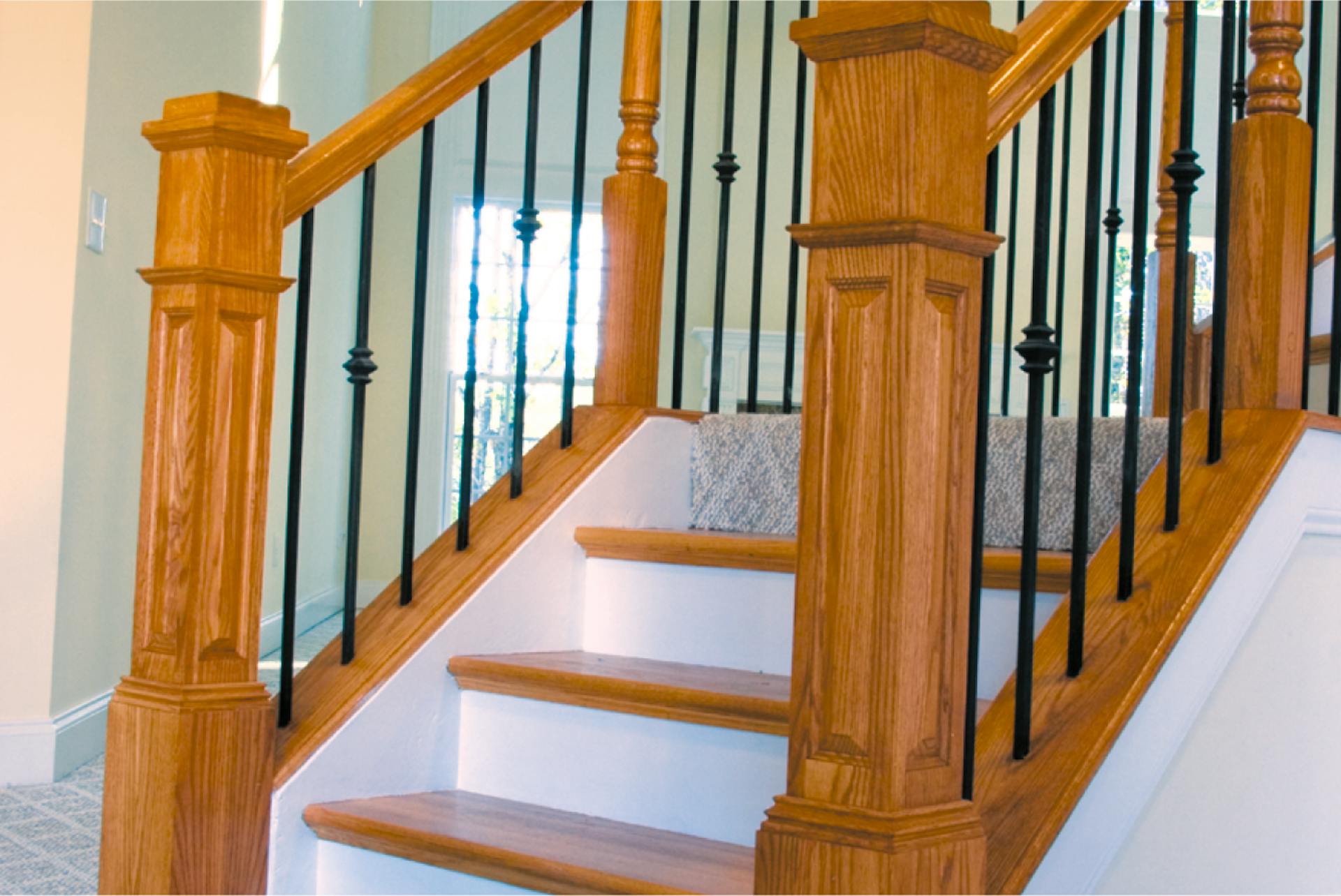 Box Staircase with Kneewall