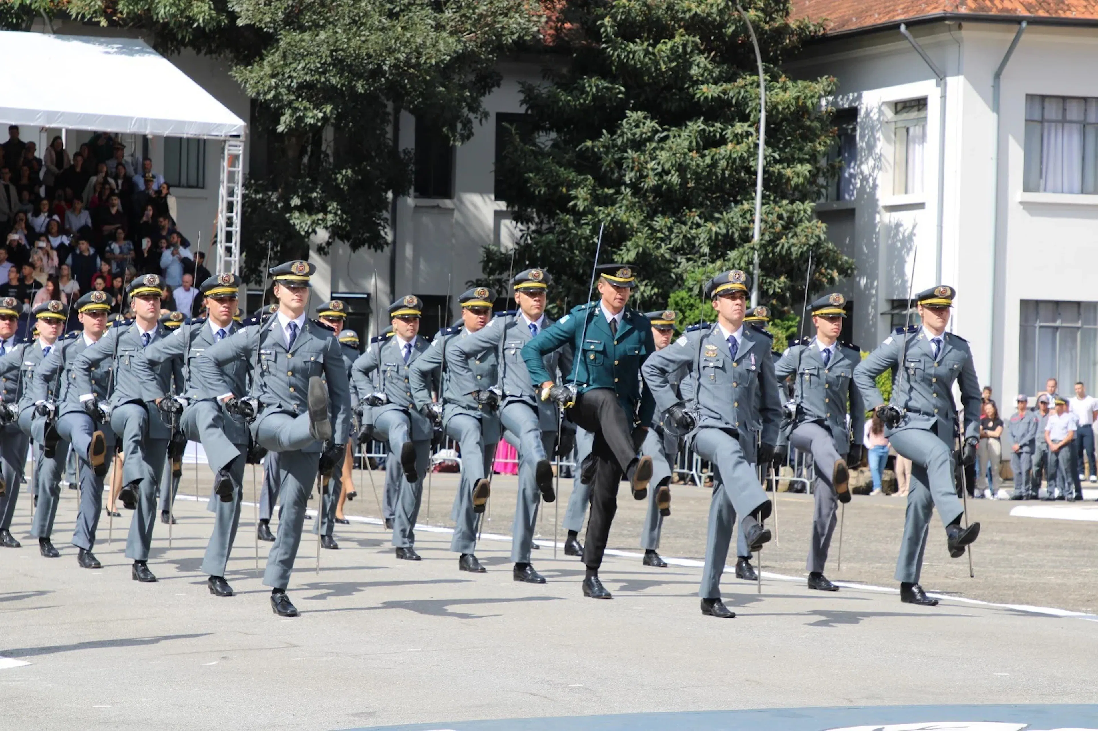 Polícia Militar de SP terá concurso para 200 vagas de cadetes - Click Guarulhos