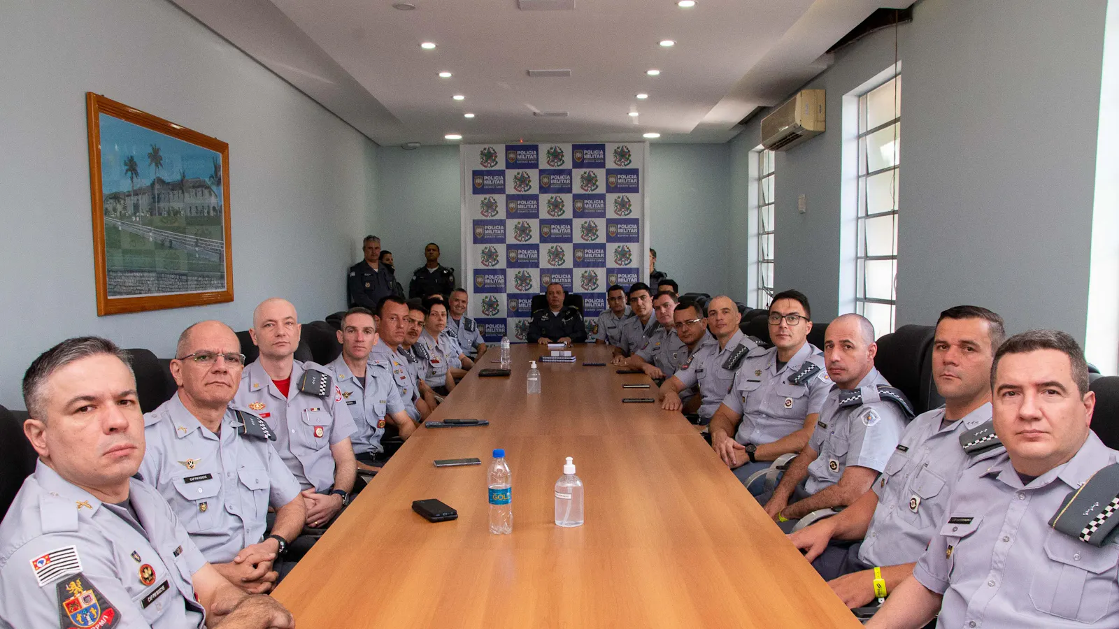 Governador de Minas reafirma concursos contínuos para a PMMG até 2027