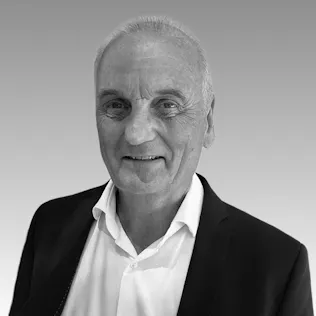 Torsten Lüttich, Associate Partner