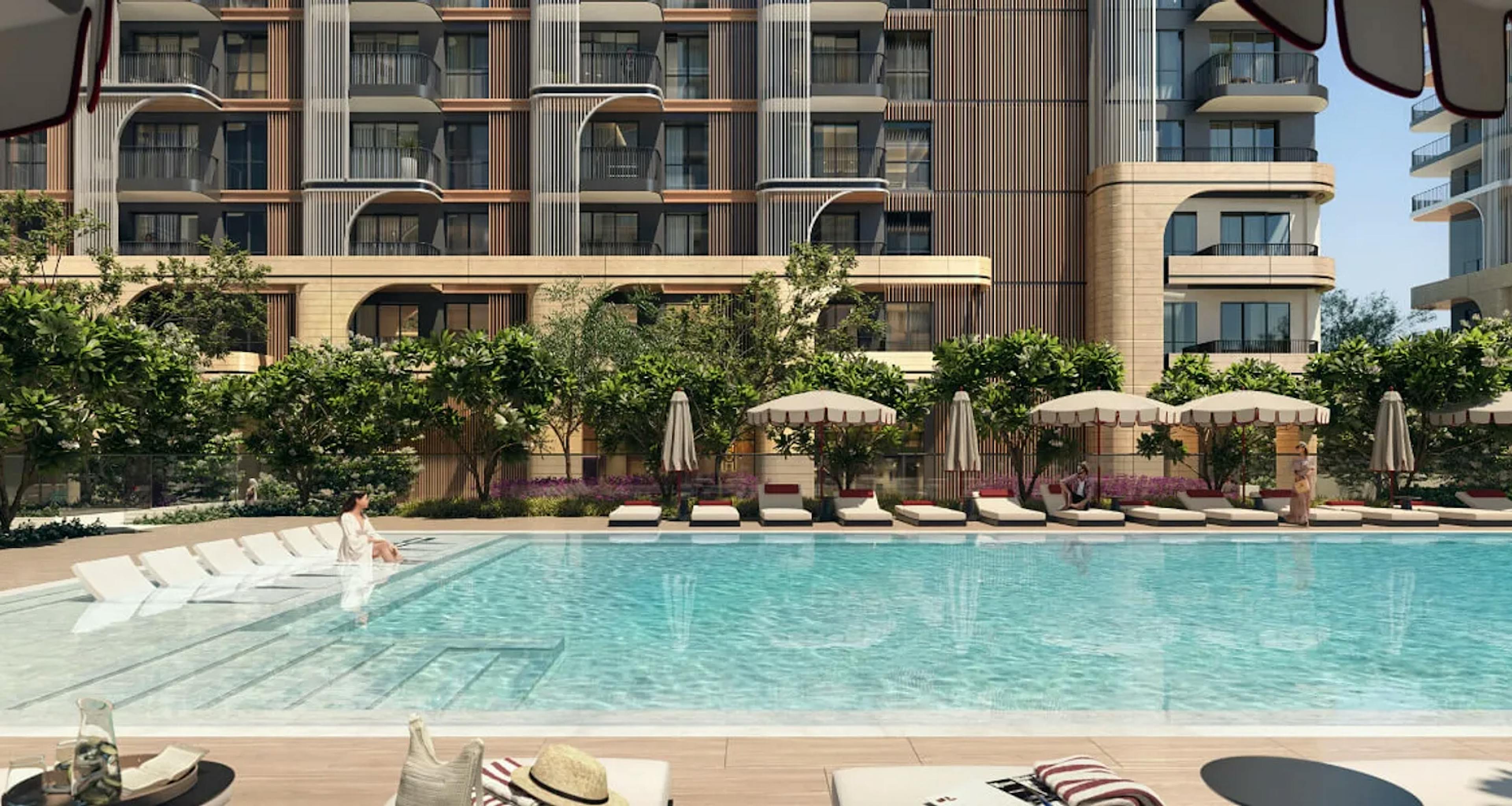 Abu Dhabi Aldar Manarat Living Pool