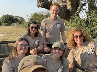 Jenna Page: group of volunteers posing
