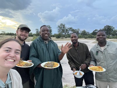 Isabella Drenthen: group posing with food 