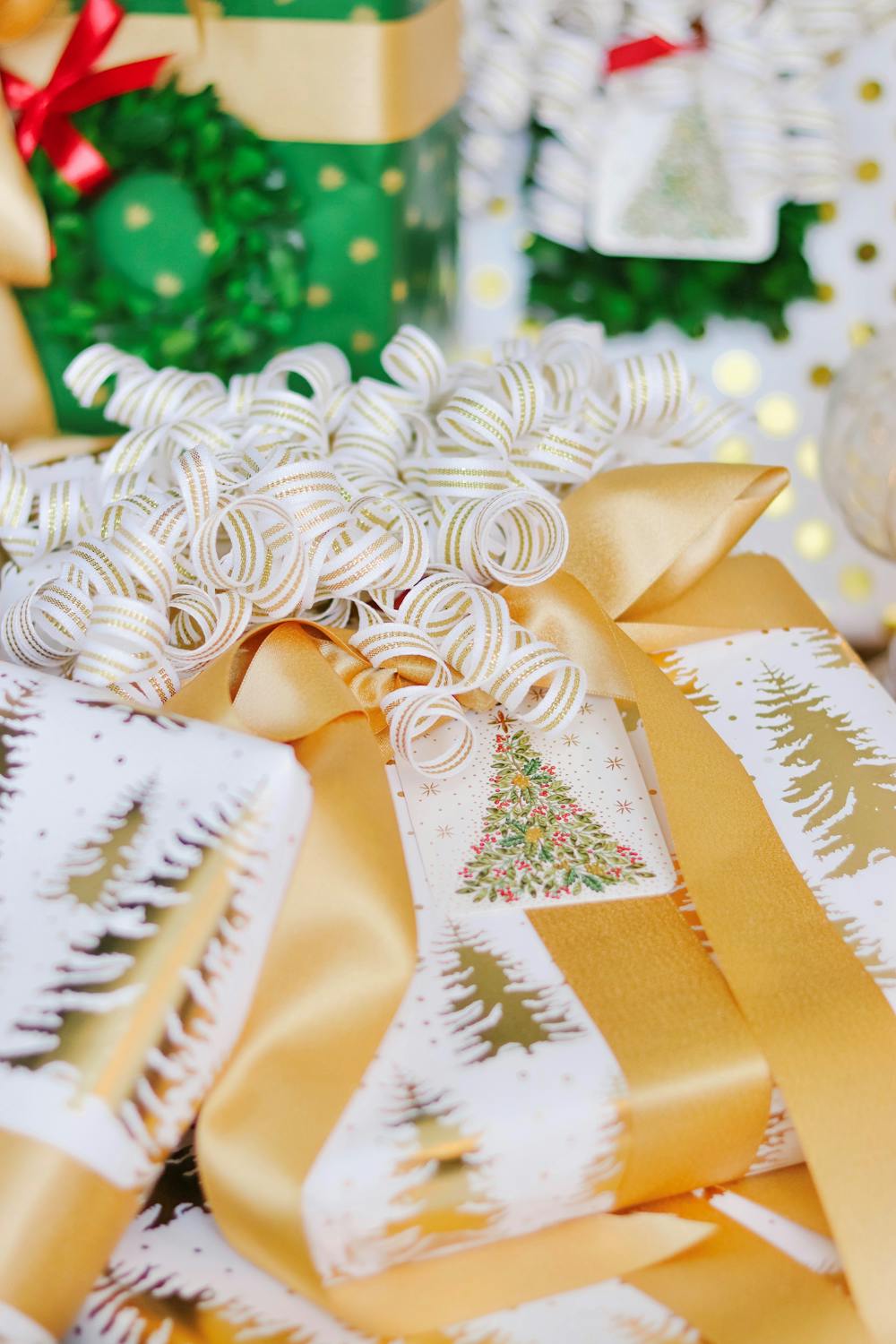 9 Meters Christmas Gold Letter Packaging Ribbon With Santa - Temu