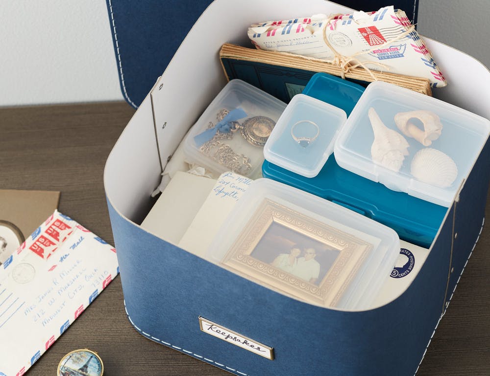How to Make a DIY Memory Box to Organize Your Child's Papers