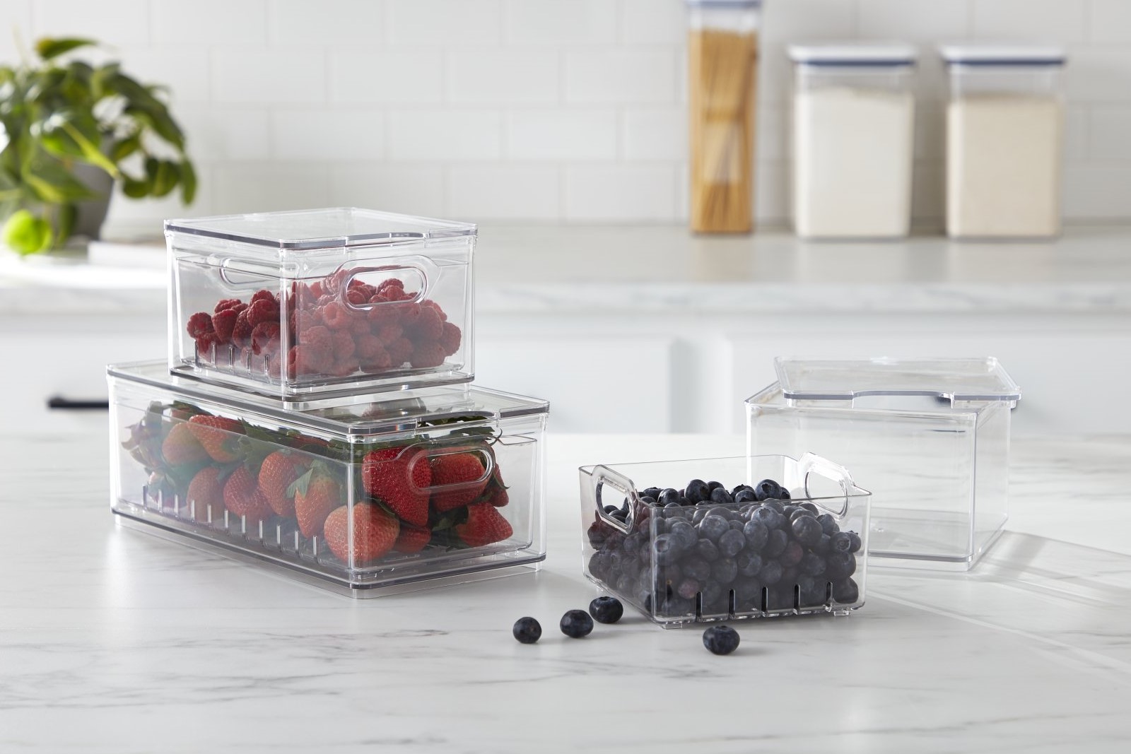 https://images.prismic.io/containerstoriesproduction/1a9427e0-1a45-4418-a8a4-f67b1ab556a1_SU_20_THE-Kitchen-Island_Berries_1600x1067.jpg?auto=format