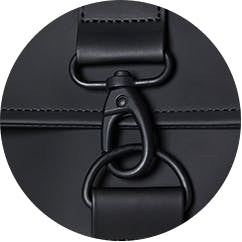 Top flap closure with metal carabiner clips