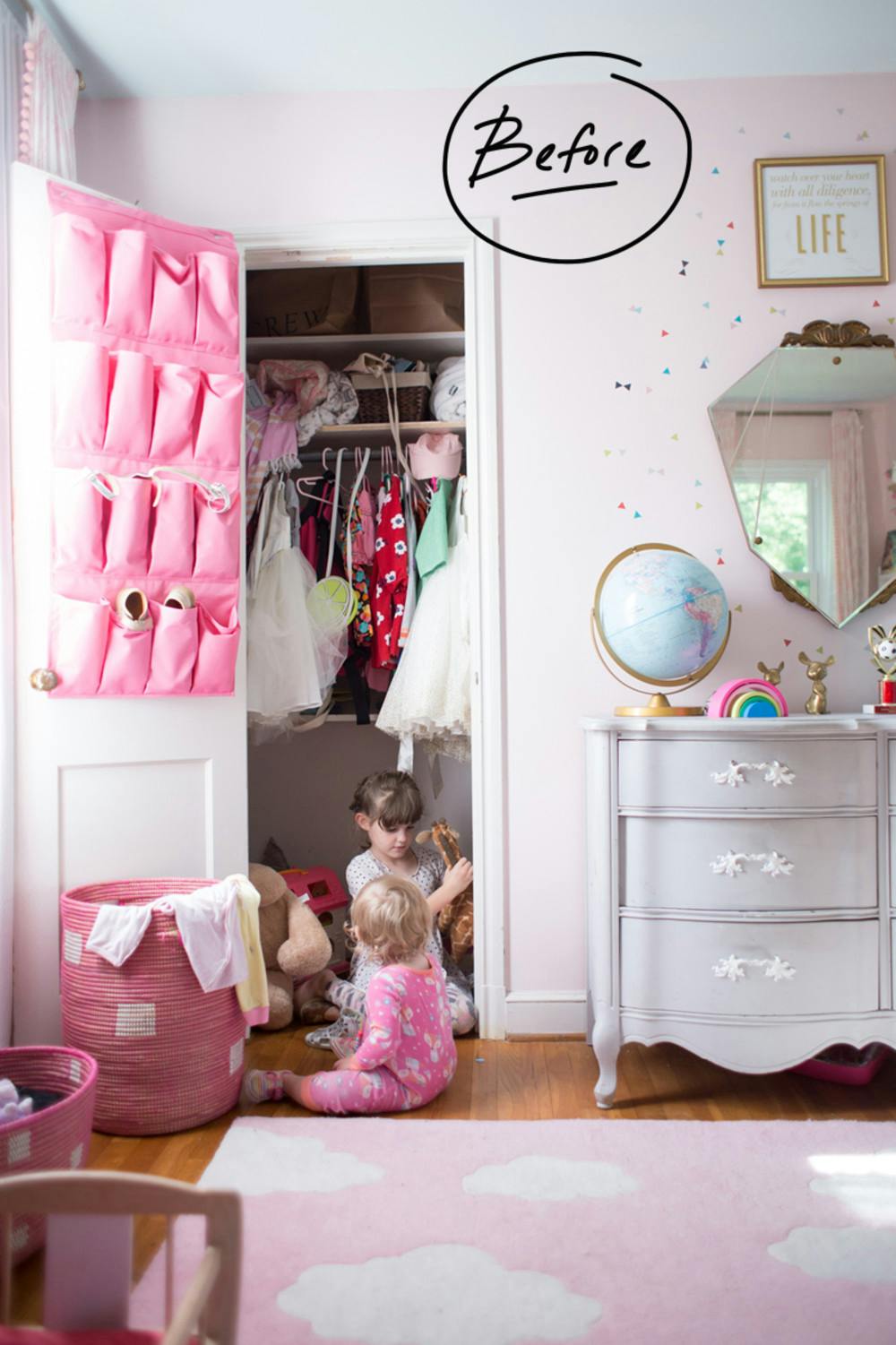 https://images.prismic.io/containerstoriesproduction/5f8cb49466a775ce9eaef989f220125a21340e63_bl_17_nursery_elfa_kids_closet_.jpg?auto=compress,format