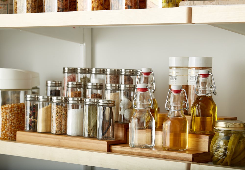 Spice Jar Rack - 12 Durable Glass Jars in Sleek & Attractive Stand