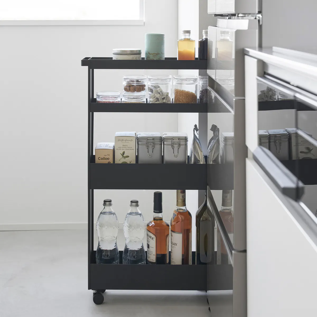 Yamazaki Home Slim Rolling Wagon in Black