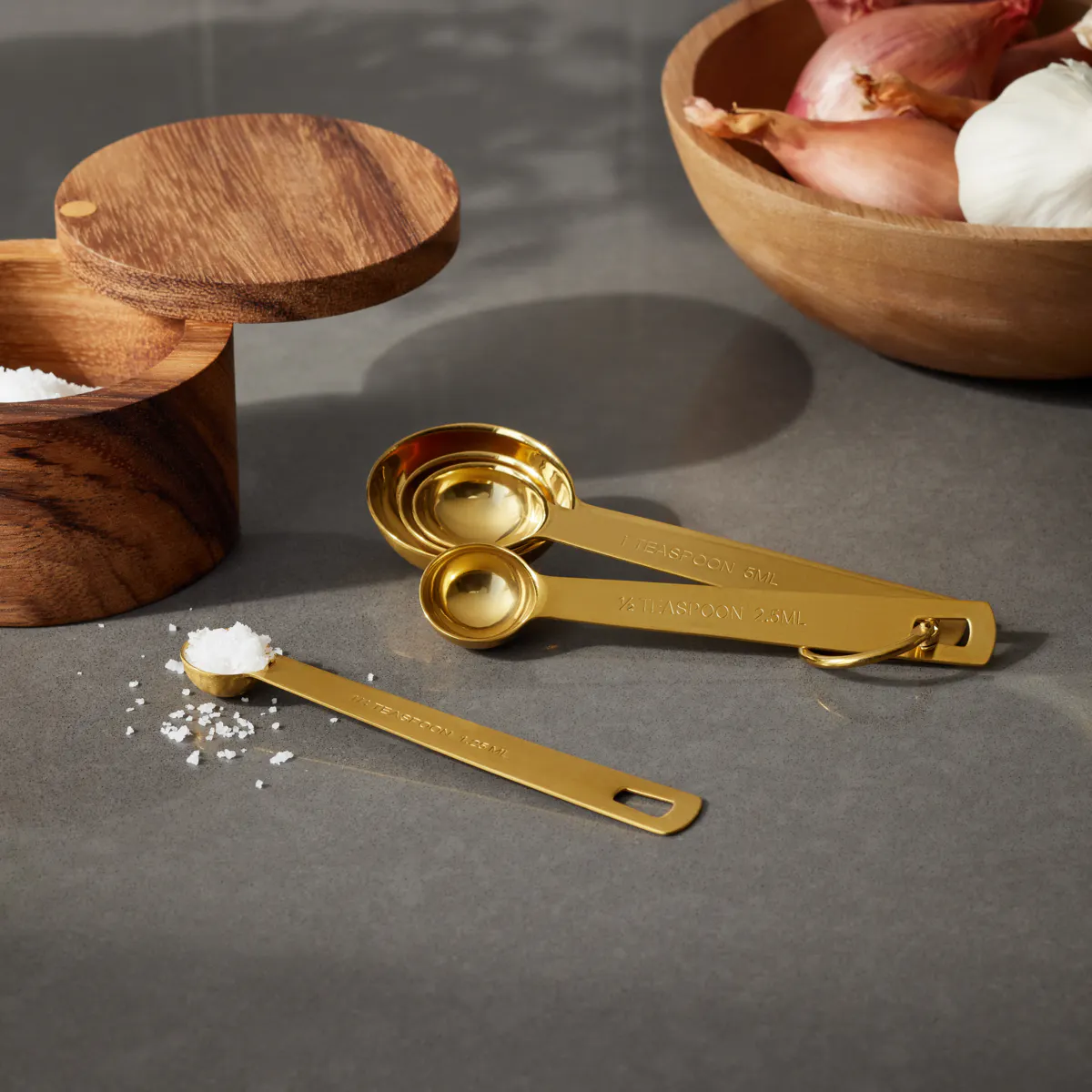 set of 5 stainless gold measuring spoons