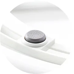 Non-slip feet prevent shifting when spinning