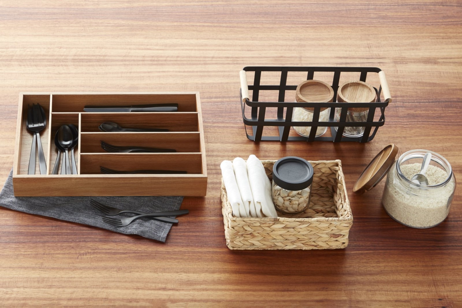 Choosing the Right Kitchen Drawer Organizers