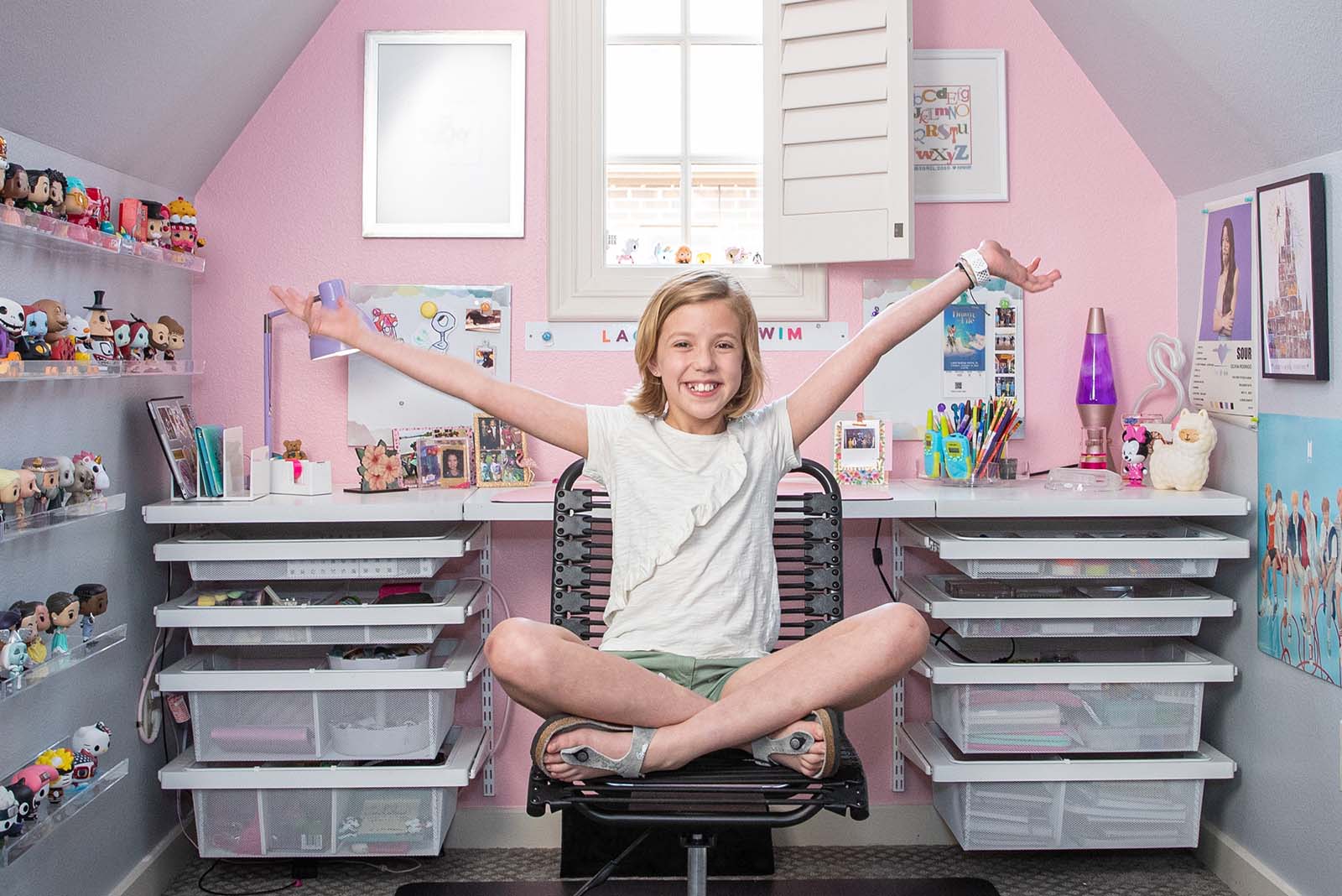 Employee Spaces Abbey's Elfa Desk Container Stories