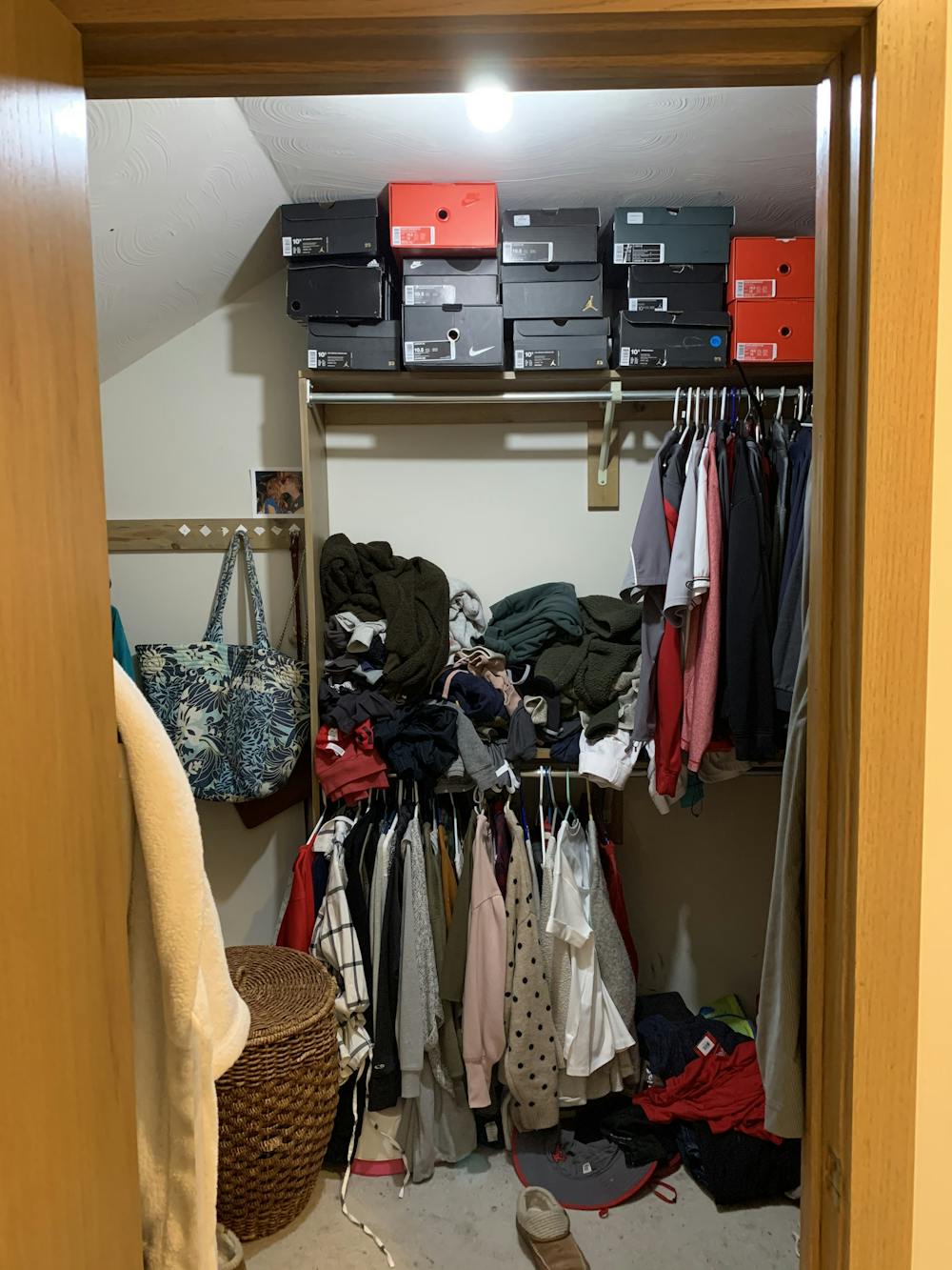 SMIRLY Hanging Closet Organizer and Storage Shelves - Wardrobe Clothes  Organizer for Closet, Hanging Shelves for Closet Organization and Storage