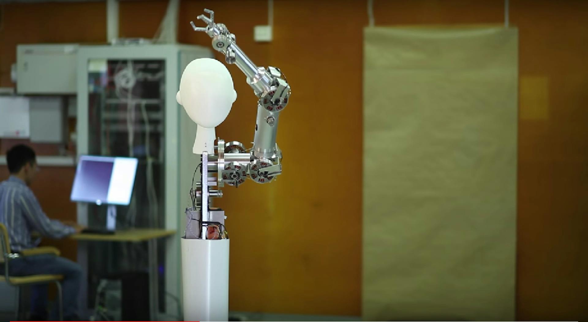 Halodi robotic protoype, Eve