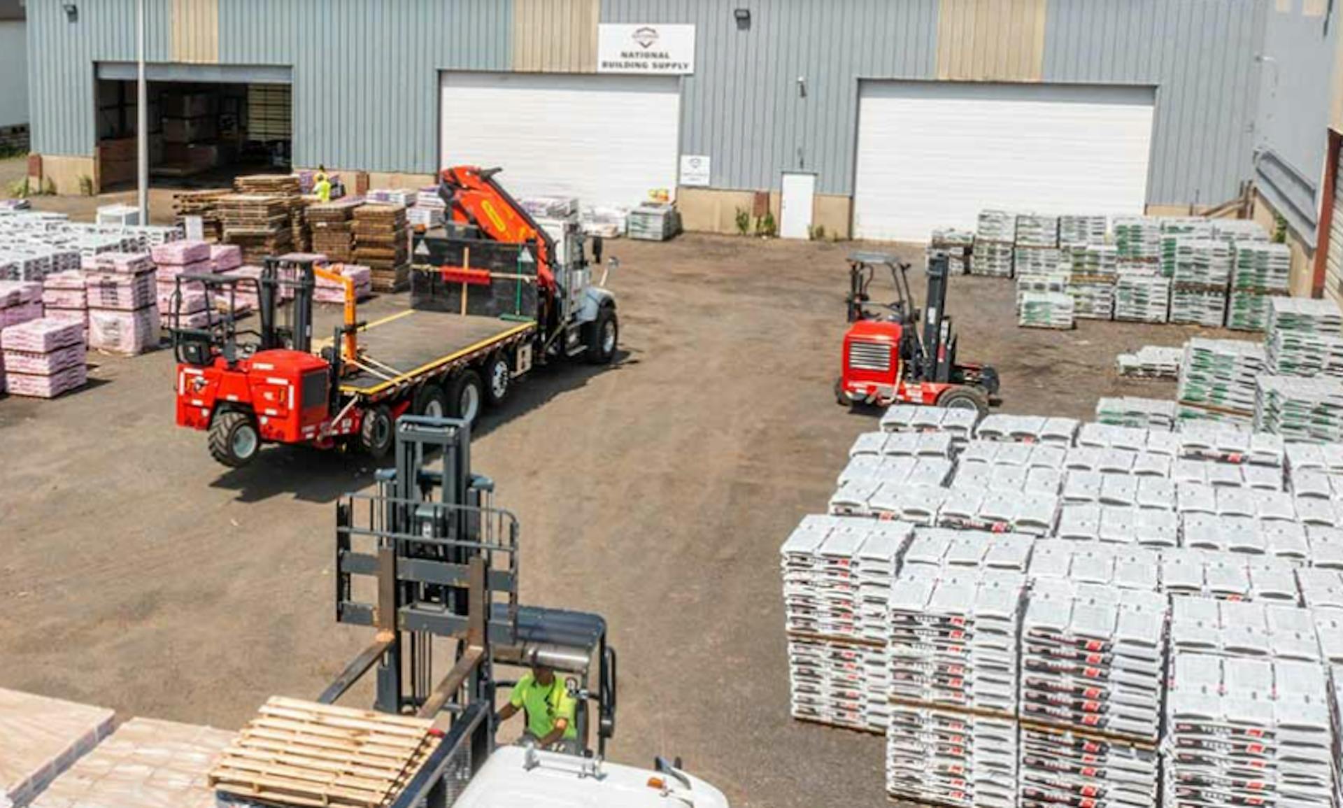 Building supply distribution center