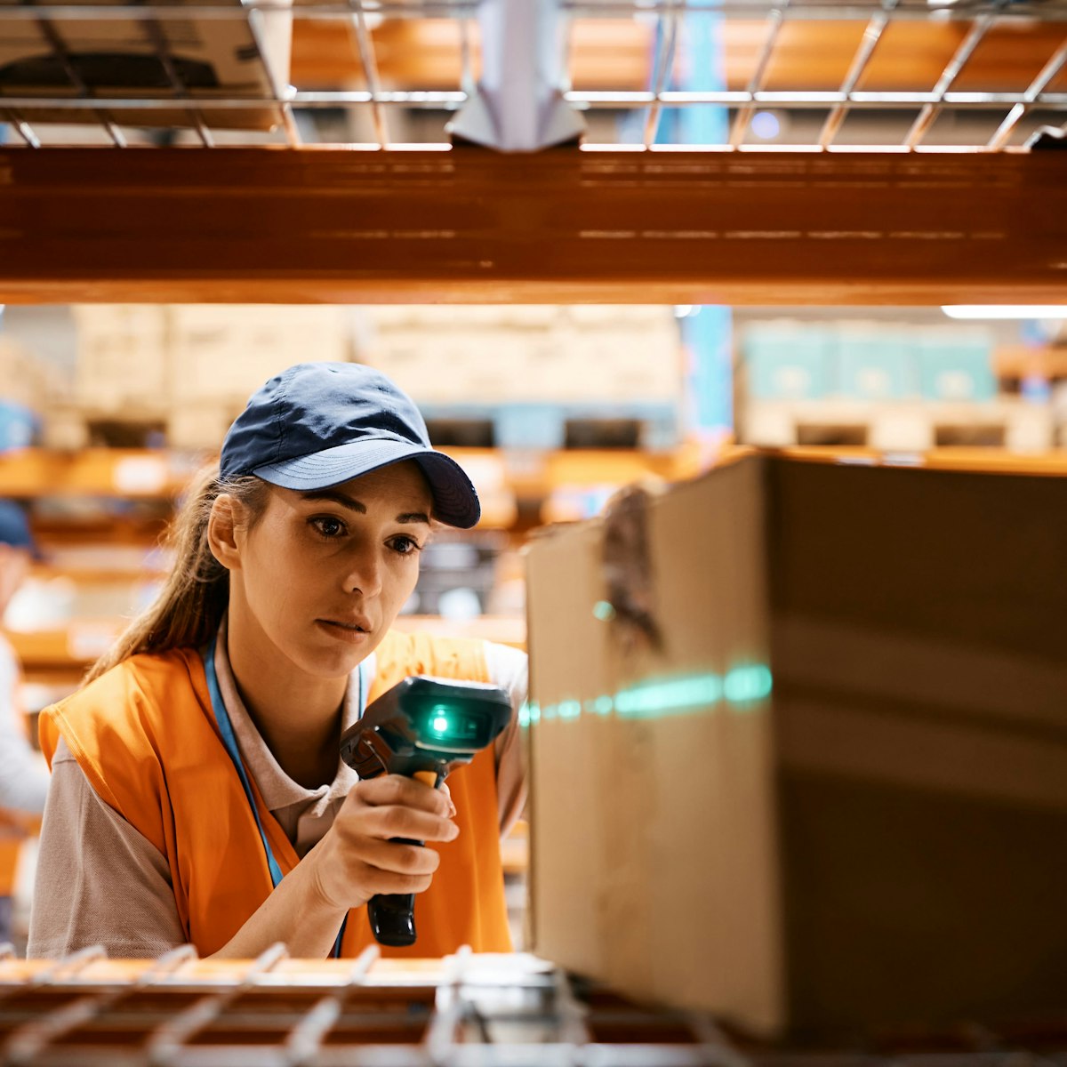 picker-packer-worker
